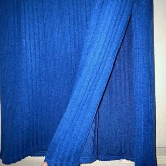 Umgee Blue Knit Mid-Skirt with Side Slits - Small Soft and Stretchy. - Picture 3 of 7